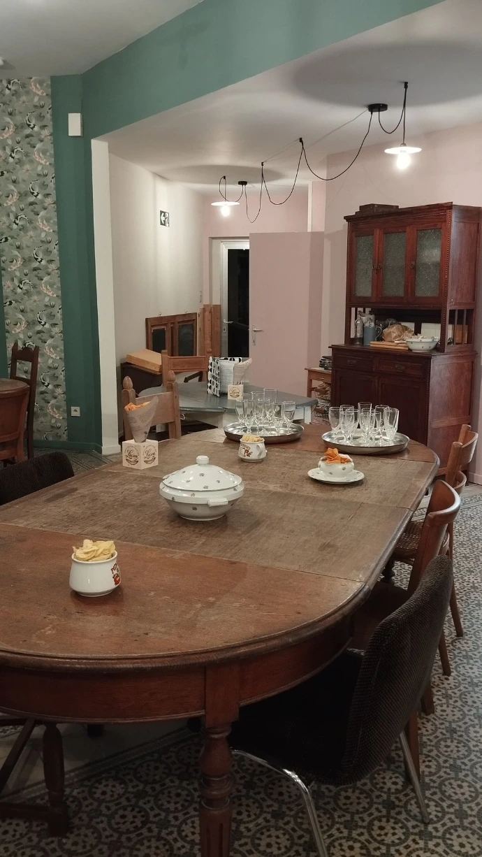 Une grande table conviviale